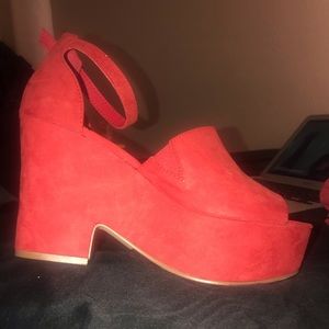 Lovely and comfortable shoes